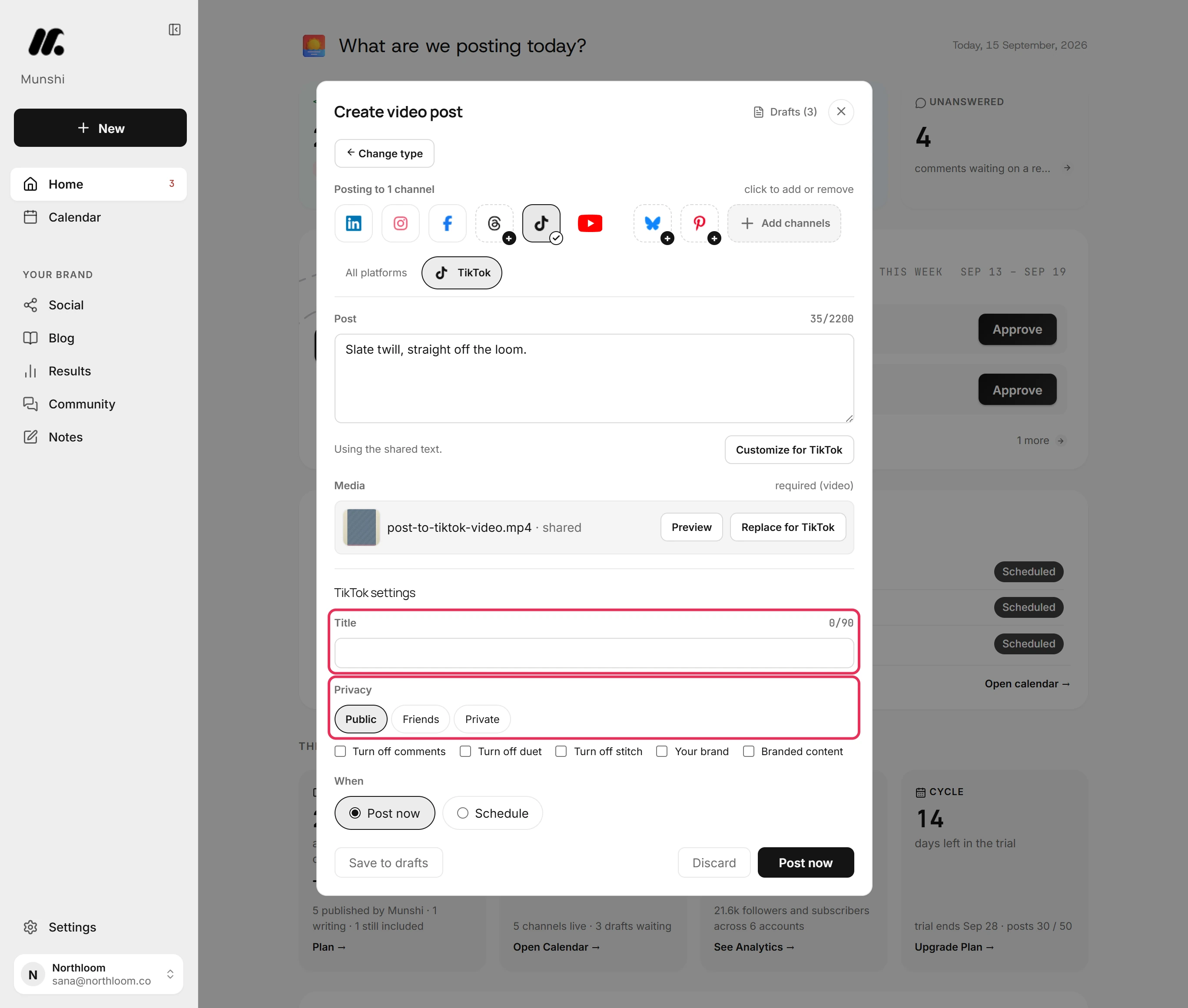 The TikTok settings with an empty Title field and Privacy set to Public, outlined.